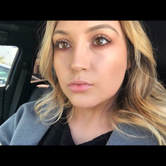 Meet your Posher, Meghan - Picture 3 of 3